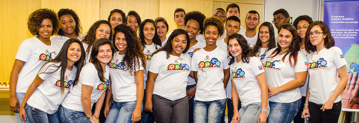 Group of kids smiling